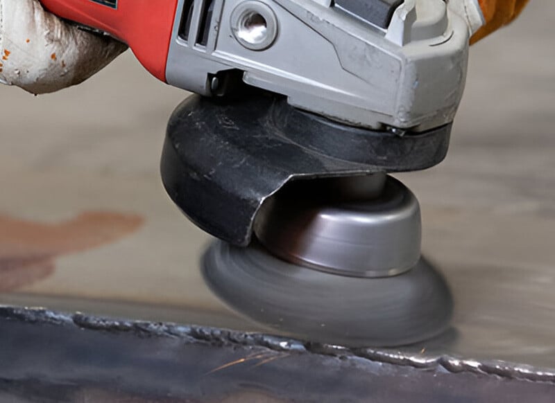 800x582-carousel-cupbrush-weld-cleaning